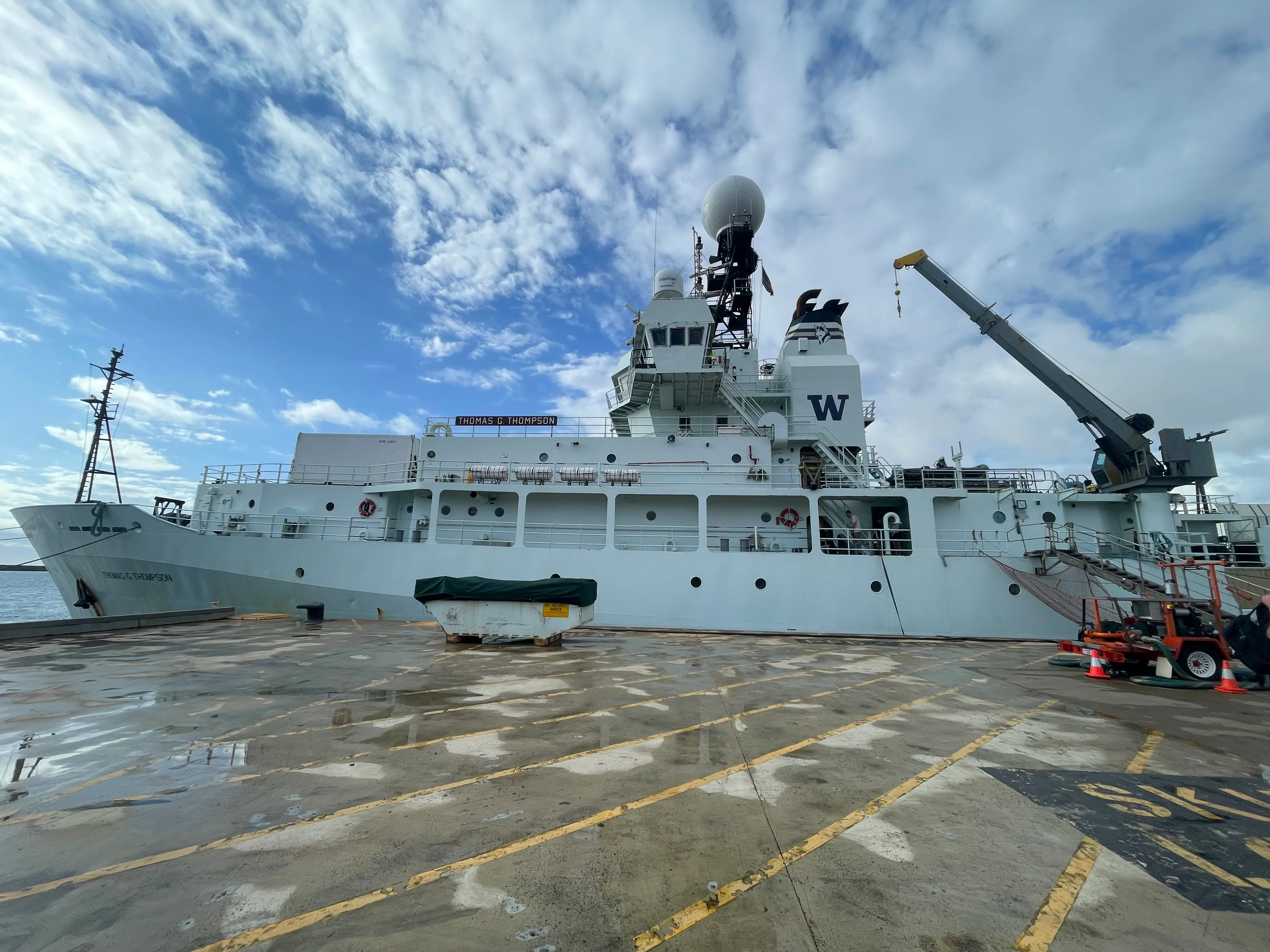 RV Tommy Thompson in port